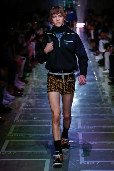 Look 39